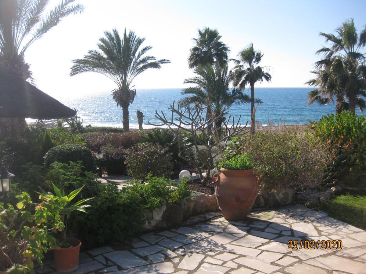 Sea front Villa Kristina Klorakas Exteriör bild